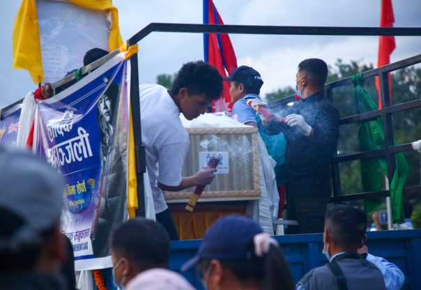 आरोहण क्रममा ज्यान गुमाएका तीन आरोहीको शव ल्याइयाे