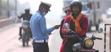 काठमाडौँमा २४ घण्टामा १८१ सवारी चालक कारबाहीमा