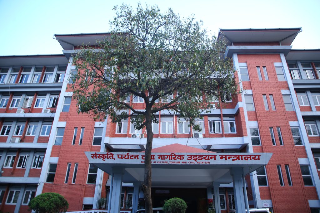गोसाइँकुण्डबाट काठमाडौं फर्कँदा वैकल्पिक मार्ग प्रयोग गर्न आग्रह