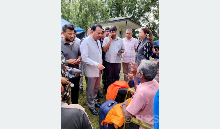 भोटेकोशी बाढीः सम्पर्कमा नआएकाका व्यक्तिका परिवारजनले सुरक्षा निकायलाई खबर गर्न अनुरोध