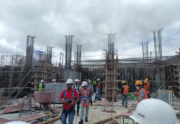 धुलिखेल अस्पतालमा निर्माणाधीन १०० शय्याको ट्रमा सेन्टर धुलिखेल अस्पतालमा निर्माणाधीन १०० शय्याको ट्रमा सेन्टर