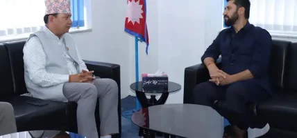 सभापति लामिछाने र मुख्यमन्त्री थापाबीच भेटवार्ता