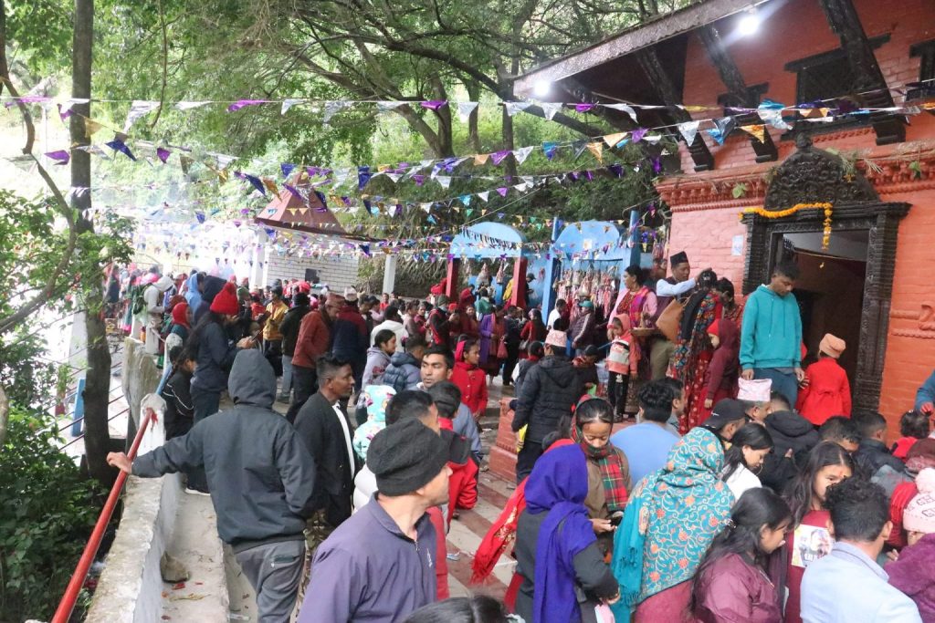 पुजारीले चिच्चाएर बर मागिदिने ‘खयरभरानी’