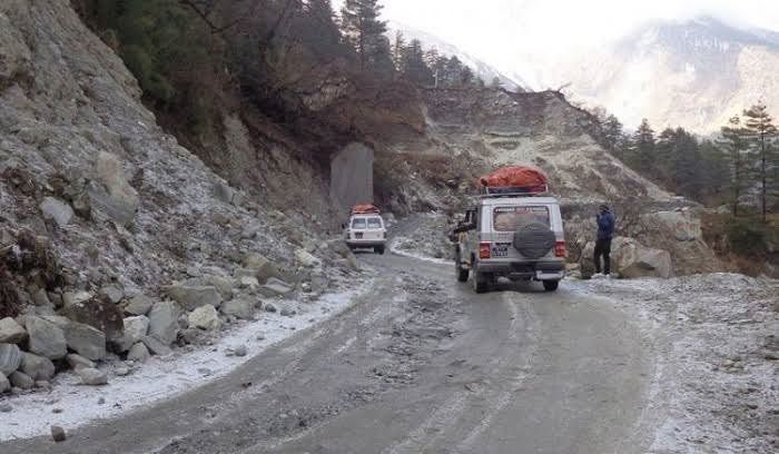 Traffic suspended on Beni-Jomsom and Beni-Darbang roads during nighttime  