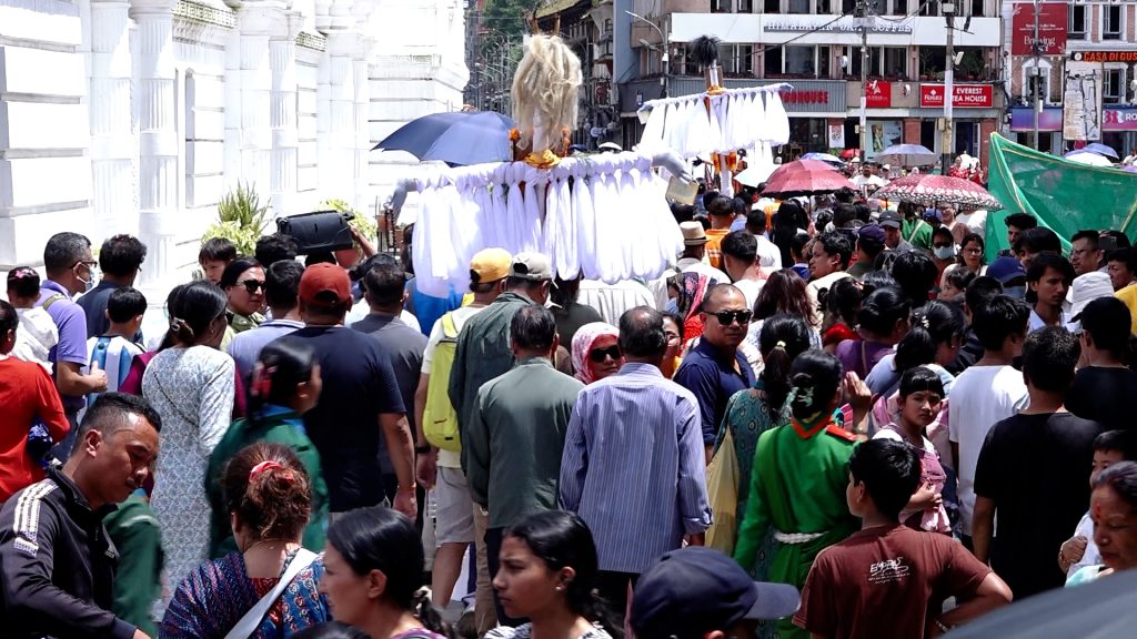 वसन्तपुरमा मनाइयो गाईजात्रा