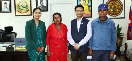 अजित मिजार हत्या प्रकरण : न्यायको माग गर्दै मन्त्री बादी र सचेतक परियारसँग परिवारको भेट