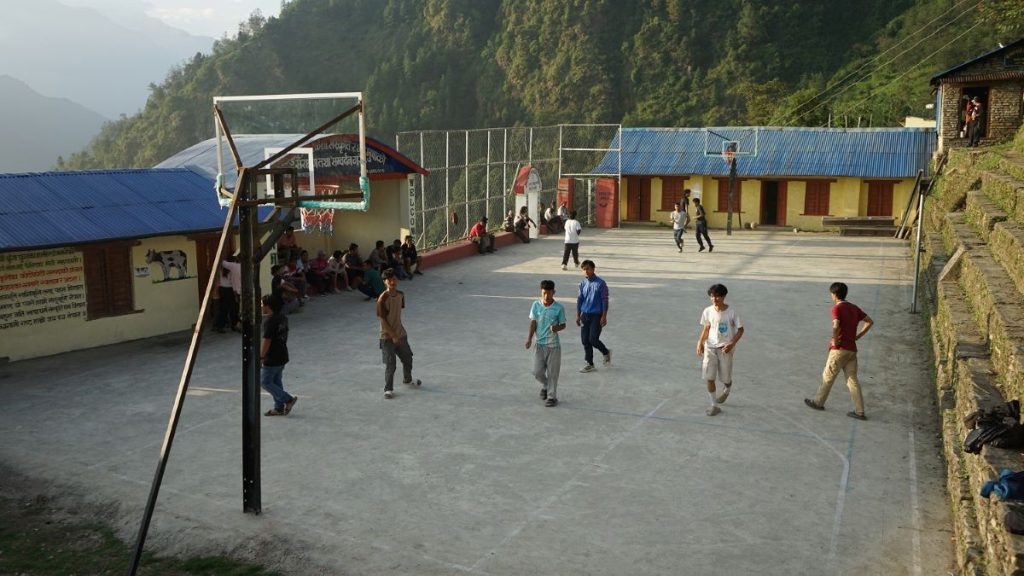 जनश्रमदानबाट खेलमैदान निर्माण गरिँदै