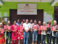 नाप नक्सा पूरा भएको ३८ वर्षपछि पाए डडेलधुराका १२ परिवारले पाए पुर्जा