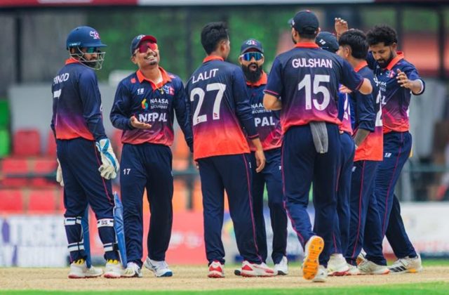 हुरिकेन्स एकेडेमी विरुद्धको खेलमा नेपालले ब्याटिङ गर्दै हुरिकेन्स एकेडेमी विरुद्धको खेलमा नेपालले ब्याटिङ गर्दै