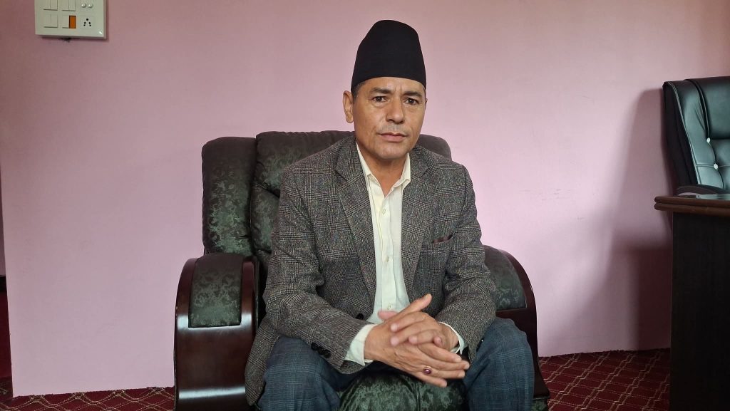 कर्णाली मन्त्रीमा साबिक माओवादी र नेकपा एसमा बिबाद हुदाँ सपथ स्थगित