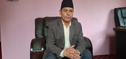 कर्णाली मन्त्रीमा साबिक माओवादी र नेकपा एसमा बिबाद हुदाँ सपथ स्थगित