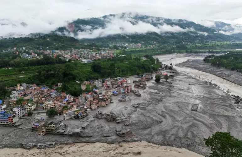 भोटेकोशी बाढीःसुरुङभित्र फसेकाको उद्धारमा ८२ सुरक्षाकर्मी परिचालन