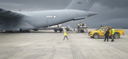 राहत सामग्री बोकेको कतारी जहाज काठमाडौं आइपुग्यो