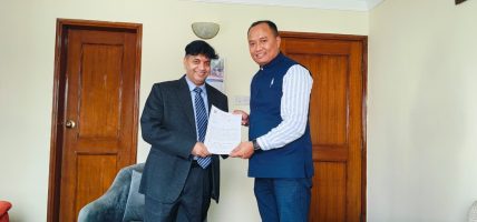 रोङ गाउँपालिकाले धितो पत्र बोर्डमा बुझायो ज्ञापन, ‘मोडल भिलेज’लाई सफल बनाउन माग