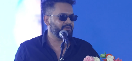 प्रधानमन्त्री बालेन बाढी प्रभावित क्षेत्र नुवाकोटतर्फ, साथमा मन्त्री लम्साल