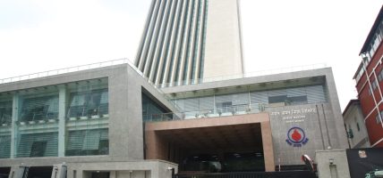 भोटेकोशी बाढी : उद्धारका लागि आयल निगमद्वारा ४० हजार लिटरभन्दा बढी हवाई इन्धन र ग्यास सहयोग