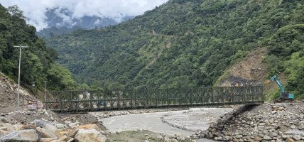 तमोर नदीमा बेल ब्रिज निर्माण सम्पन्न 