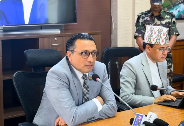 सूचना प्रविधि क्षेत्रमा काम गर्ने उद्यमीहरूलाई निर्धक्क भएर लगानी बढाउनुहोस्, सरकार साथमा छ : अर्थमन्त्री वाग्ले सूचना प्रविधि क्षेत्रमा काम गर्ने उद्यमीहरूलाई निर्धक्क भएर लगानी बढाउनुहोस्, सरकार साथमा छ : अर्थमन्त्री वाग्ले