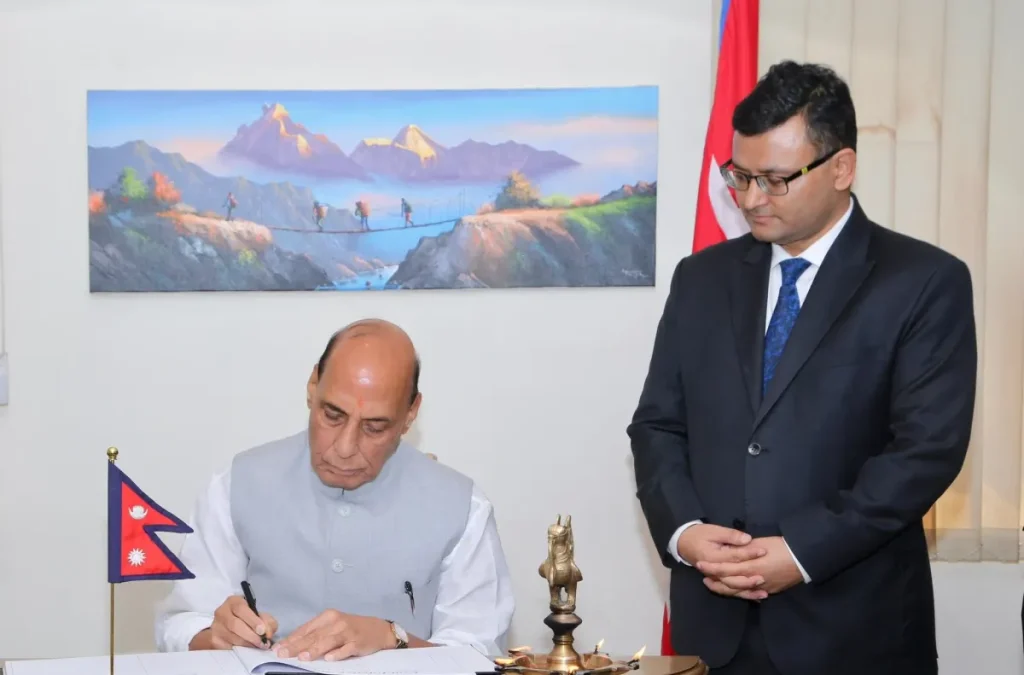 दिल्लीस्थित नेपाली दूतावास पुगेर भारतीय रक्षामन्त्री सिंहले व्यक्त गरे दु:ख
