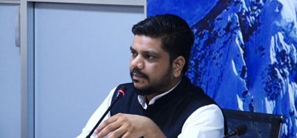 घरेलु श्रमिकलाई सुरक्षित बनाउन सरकार प्रतिबद्ध छ : मन्त्री यादव