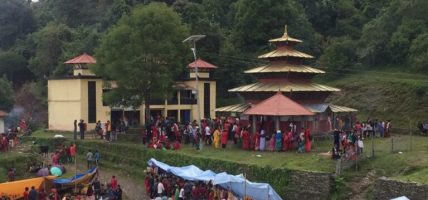 रेसुङ्गामा श्रद्धालुको घुइँचो