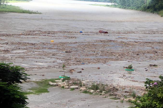 बाढीमा बेपत्ता भएका पर्साका दुई जना परिवारको सम्पर्कमा