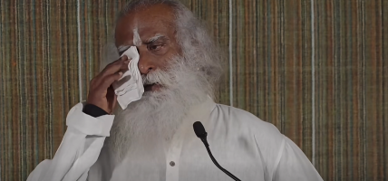 सद्गुरुको भावुक भिडियो : हाम्रो समूहका ८० जना सम्पर्कमा छैनन्, प्रभावित ठाउँमा जान अनुमति दिनुहोस