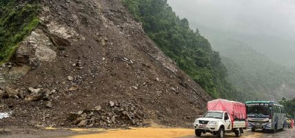 भोटेकोशी बाढी प्रभावित क्षेत्रमा सङ्क्रमणको जोखिम बढ्न सक्छ’