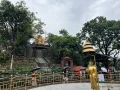 दिवङ्गत पितृको सम्झनामा स्वयम्भूमा पूजाआजा