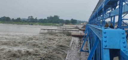 शारदा ब्यारेजमा चारपाङ्ग्रे सवारीसाधन सञ्चालनमा रोक