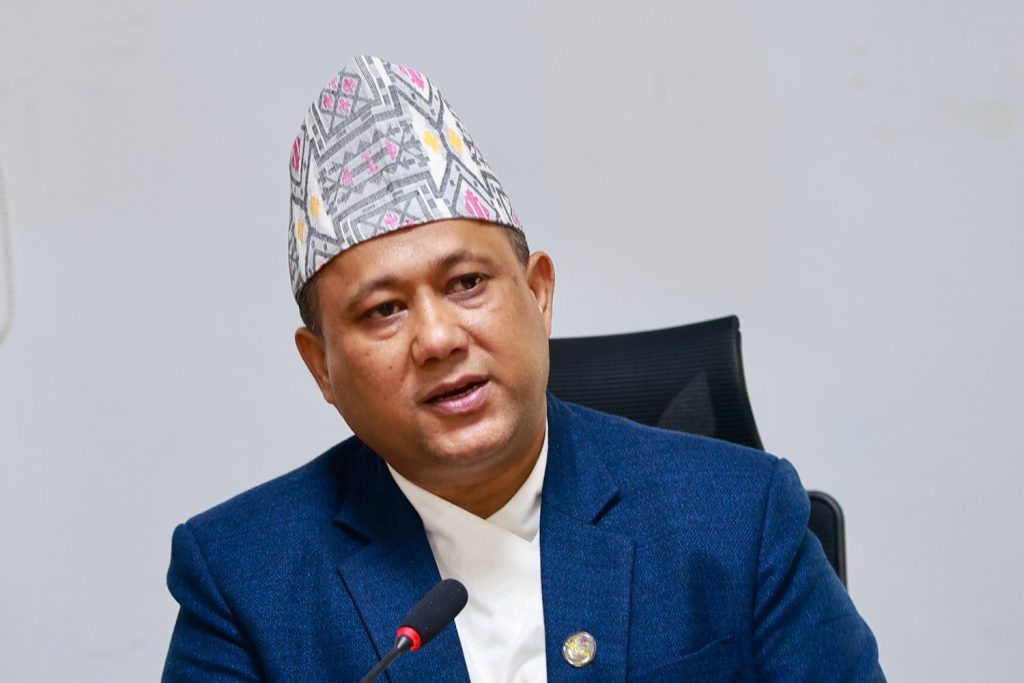 आवश्यक सहयोग लिन्छौँ, उद्धारमा कुनै कमी हुन्न : परराष्ट्रमन्त्री खनाल