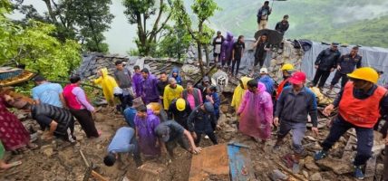 चिराचिरा परेको जमिनले ताम्सुवासीमा त्रास, सुरक्षित बासको प्रतीक्षा
