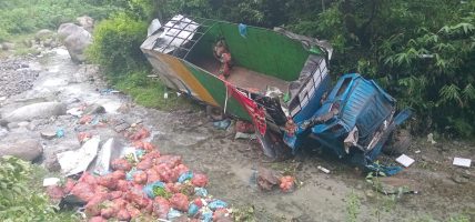 ट्रक पदुर्घटना हुँदा एक जनाको मृत्यु