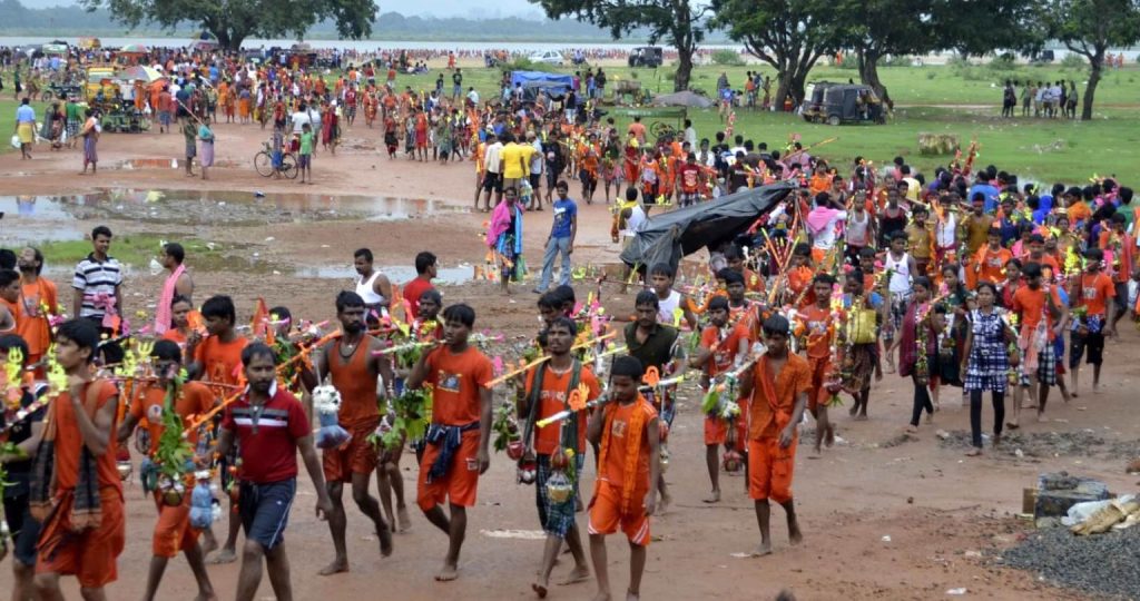 साउनको अन्तिम सोमबारः बोलबम यात्रा गर्न भक्तजन सुन्दरीजलमा
