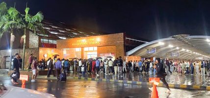 विमानस्थल क्षेत्रबाट भन्सार छलीका मोबाइल र पहेँलो धातु बरामद