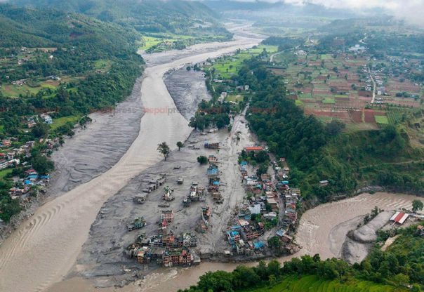 भोटेकोशी बाढीको महाविपद एक महिना : खोज, उद्धार तथा राहत वितरण जारी, पुनर्निर्माणमा चुनौती भोटेकोशी बाढीको महाविपद एक महिना : खोज, उद्धार तथा राहत वितरण जारी, पुनर्निर्माणमा चुनौती