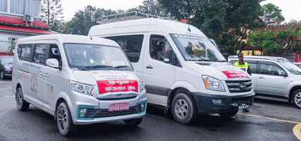 भोटेकोशी बाढीः पीडितको उद्धार र राहतका लागि निःशुल्क बससेवा