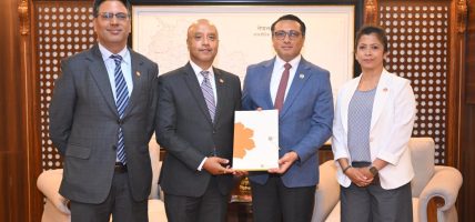लक्ष्मी सनराइज बैंकद्वारा प्रधानमन्त्री दैवी प्रकोप उद्धार कोषमा ३ करोड २४ लाख सहयोग