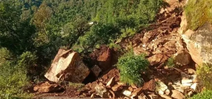 बेँसीसहर–चामे सडक सञ्चालन गर्न १० दिन लाग्ने अनुमान