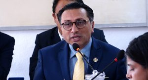अर्थमन्त्री डा वाग्ले तीन दिने भारत भ्रमणमा जानुहुँदै