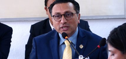 अर्थमन्त्री डा वाग्ले तीन दिने भारत भ्रमणमा जानुहुँदै