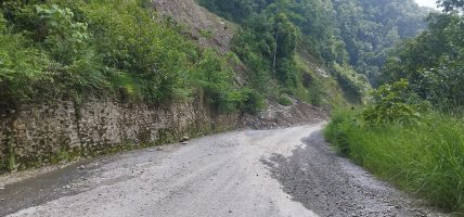 तीन दिनपछि खुल्यो बेँसीसहर–चामे सडक