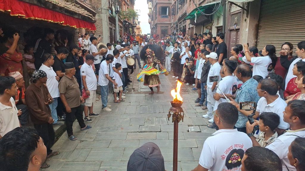 इन्द्रजात्राका लागि भक्तपुरमा लाखेनाच सुरु
