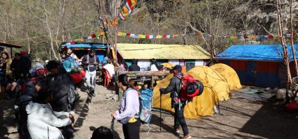 बर्खापछि फेरि चलायमान हुँदै अन्नपूर्ण पदमार्ग