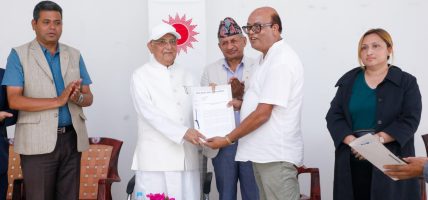 अध्यक्ष ओलीलाई ध्यानाकर्षणपत्र बुझाइयो