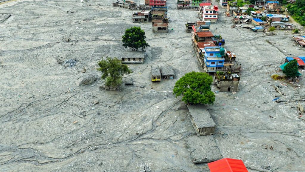 भोटेकोशी बाढी परेर मृत्यु भएका काफ्लेको सम्झनामा अक्षयकोष