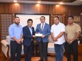 बाढी प्रभावित परिवारको सहयोगमा यामाहा परिवार एकजुट