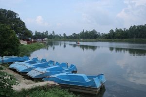 नाढीमन ताल अवलोकन गर्न पर्यटक आकर्षित