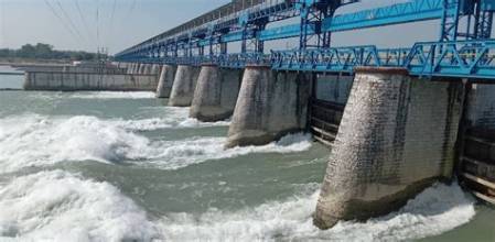महाकालीमा पानीको बहाव बढ्योः बनवासा पुलमा आवागमन प्रभावित