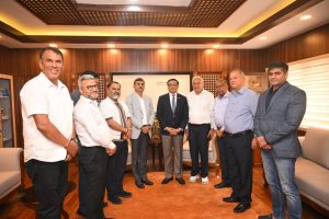 नेपाल वनस्पति घ्यू तेल उत्पादक संघद्वारा प्रधानमन्त्री राहत कोषमा १ करोड १ लाख सहयोग